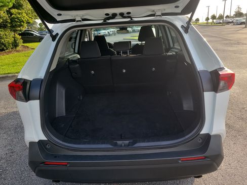 Certified 2023 Toyota RAV4 LE FWD image 11