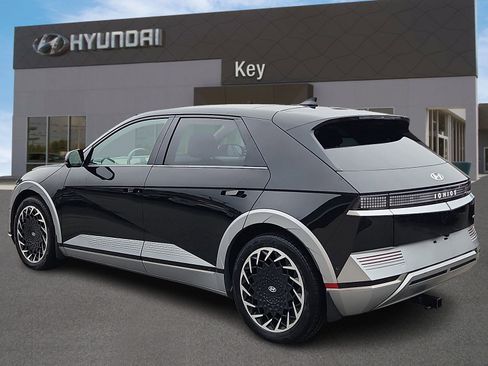 Used 2022 Hyundai Ioniq 5 Limited image 5