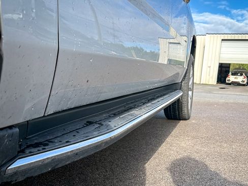 Used 2017 GMC Yukon XL SLT w/ Open Road Package image 20