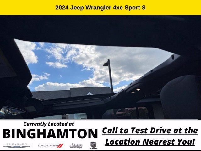Used 2024 Jeep Wrangler Unlimited w/ Convenience Group AWD/4WD image 13