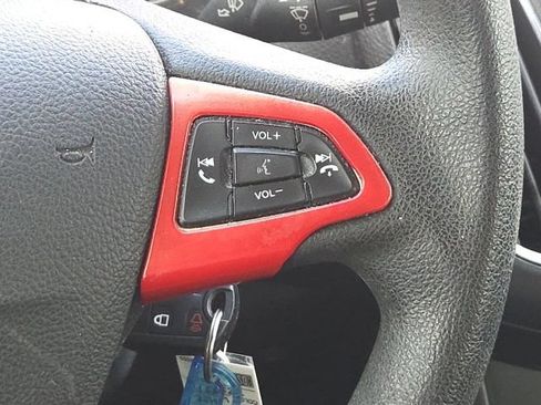Used 2017 Ford Focus SEL FWD image 31