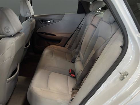 Used 2021 Chevrolet Malibu LT FWD image 23