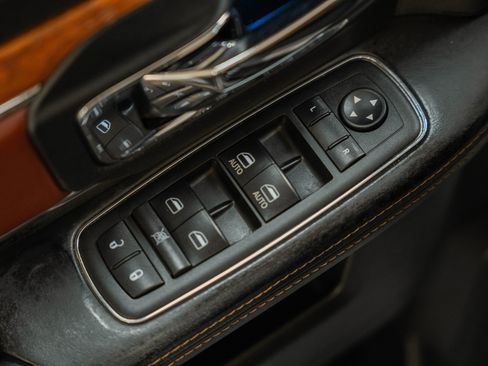 Used 2014 RAM 2500 Longhorn image 51