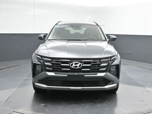 Used 2025 Hyundai Tucson SEL FWD image 8