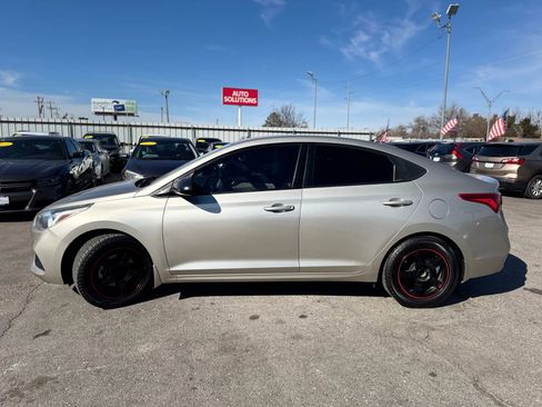 Used 2019 Hyundai Accent SE image 6