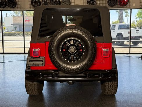 Used 2004 Jeep Wrangler X w/ Convenience Group AWD/4WD image 10