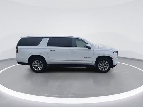 Used 2023 Chevrolet Suburban Premier image 13