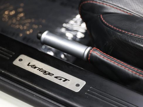 Used 2016 Aston Martin V8 Vantage GT RWD image 11