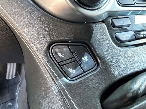 Used 2019 Chevrolet Tahoe Premier AWD/4WD image 19