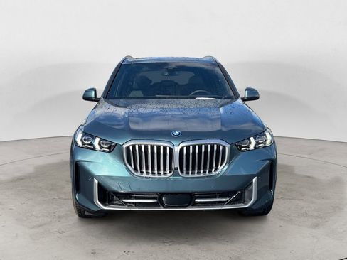 New 2026 BMW X5 xDrive50e image 2