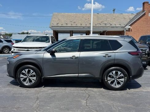 Used 2021 Nissan Rogue SV w/ Premium Package AWD/4WD image 4