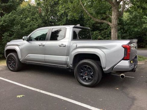 Certified 2024 Toyota Tacoma Limited w/ Limited Package (LT) AWD/4WD image 10