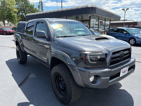 Used 2010 Toyota Tacoma 4x4 Double Cab image 3