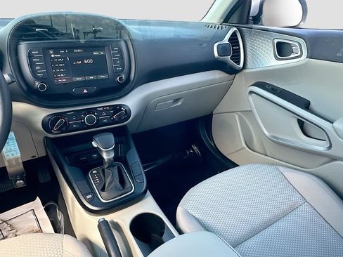 Certified 2021 Kia Soul LX FWD image 21