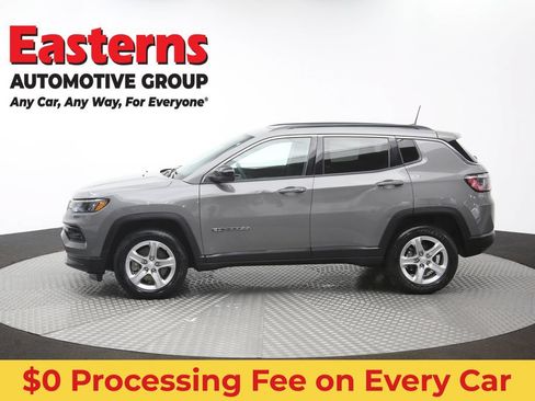 Used 2023 Jeep Compass Latitude w/ Sun and Sound Group AWD/4WD image 61