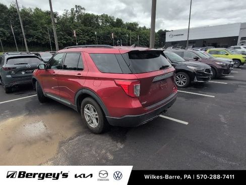 Used 2021 Ford Explorer XLT w/ Equipment Group 202A AWD/4WD image 10