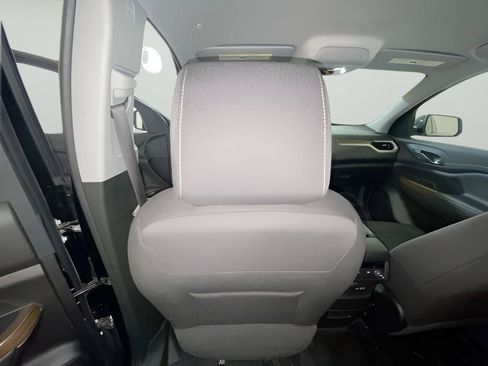Used 2023 GMC Acadia SLE w/ Driver Convenience Package FWD image 40