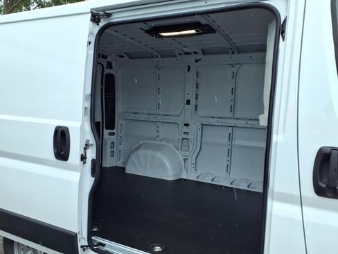 Used 2026 RAM ProMaster 1500 w/ Convenience Group FWD image 19