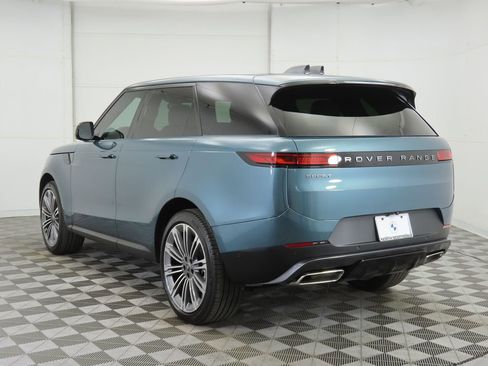 Used 2025 Land Rover Range Rover Sport SE image 7