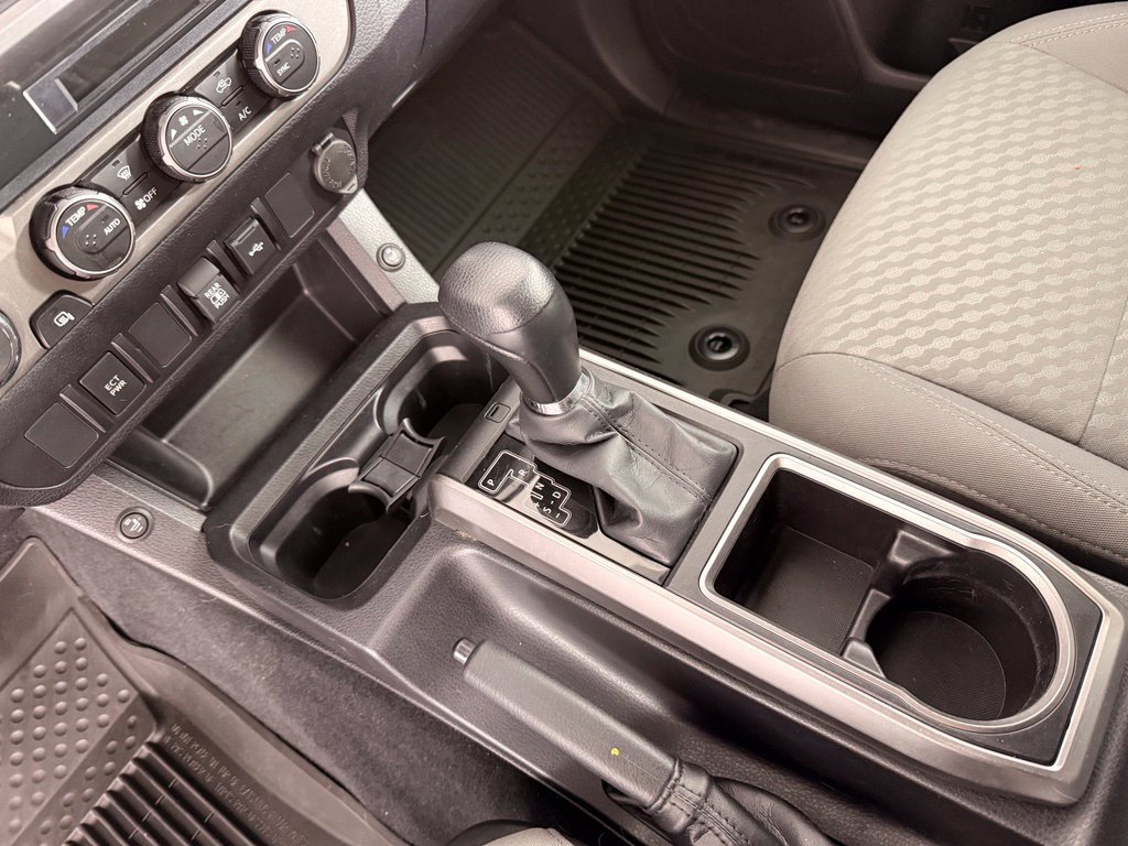 Certified 2023 Toyota Tacoma SR5 AWD/4WD image 4