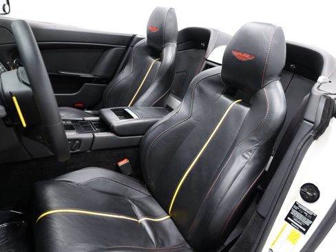Used 2016 Aston Martin V8 Vantage GT RWD image 13