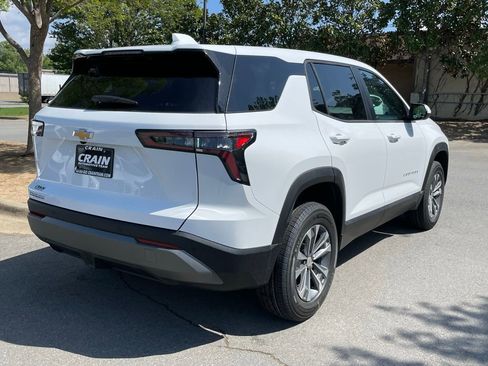 New 2026 Chevrolet Equinox LT FWD image 8