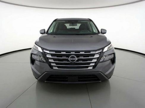 Used 2025 Nissan Rogue SV FWD image 2