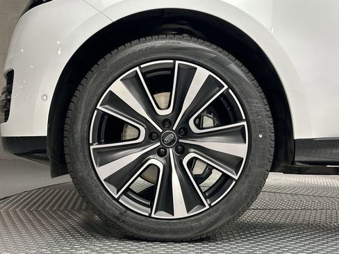 Certified 2024 Land Rover Range Rover Long Wheelbase SE AWD/4WD image 10
