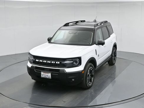 Certified 2025 Ford Bronco Sport Outer Banks w/ Outer Banks Tech Package+ image 40