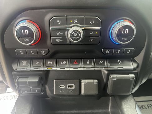 Used 2022 Chevrolet Silverado 2500 LTZ w/ LTZ Plus Package AWD/4WD image 28