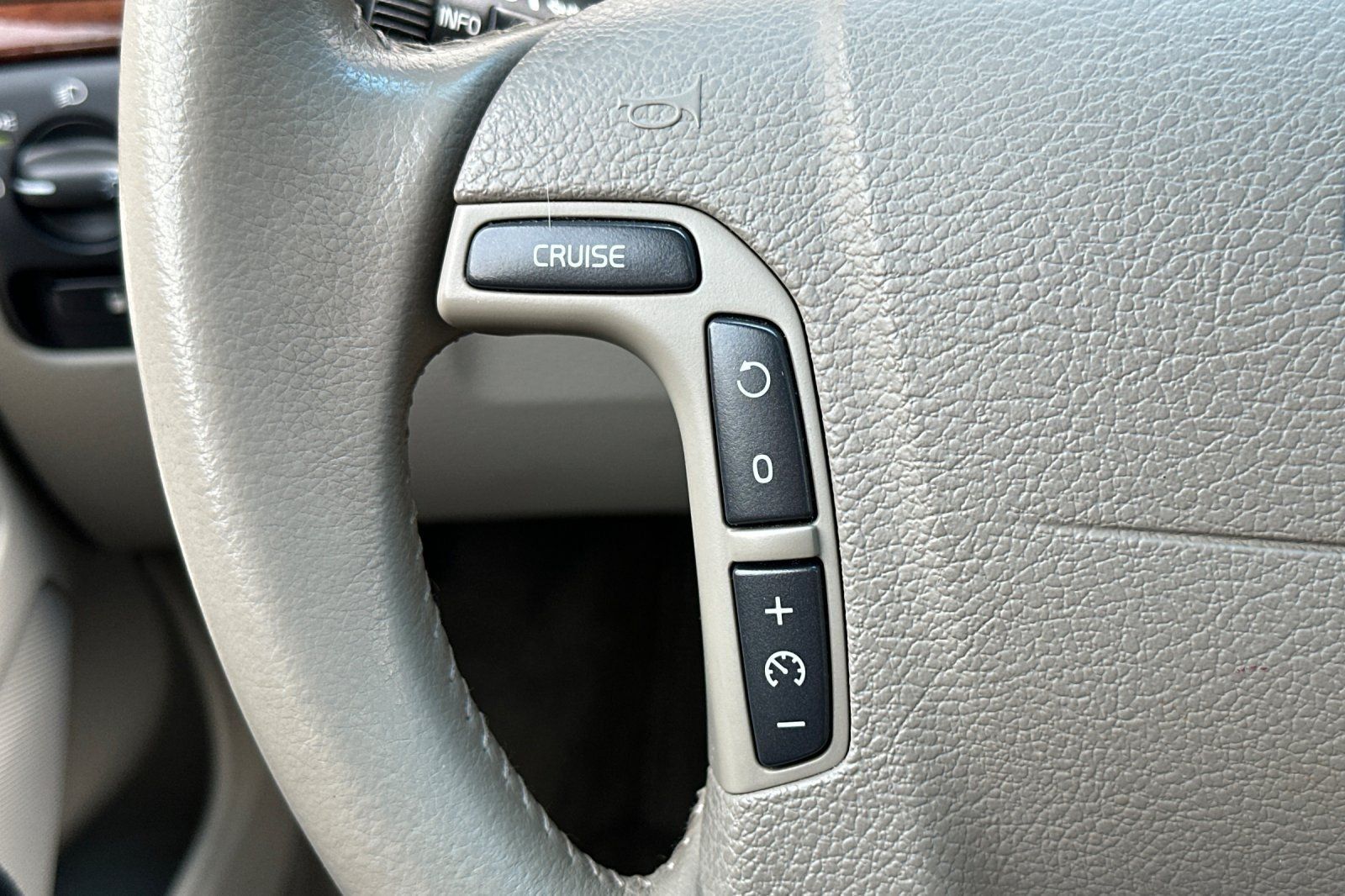 Used 2005 Volvo S80 2.5T FWD image 23