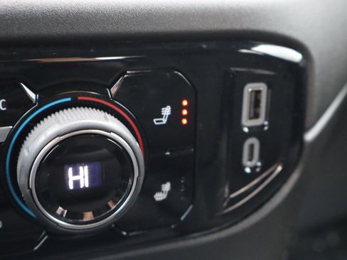 Certified 2025 Chevrolet Silverado 1500 LT image 30