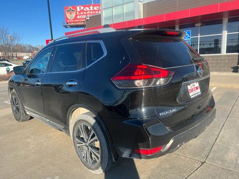 Used 2018 Nissan Rogue SL image 7