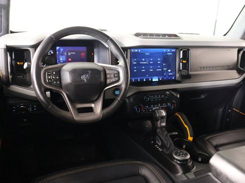 Used 2022 Ford Bronco Badlands AWD/4WD image 2