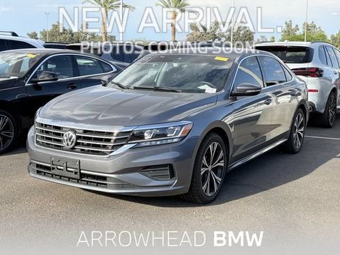 Used 2022 Volkswagen Passat 2.0T SE FWD image 1