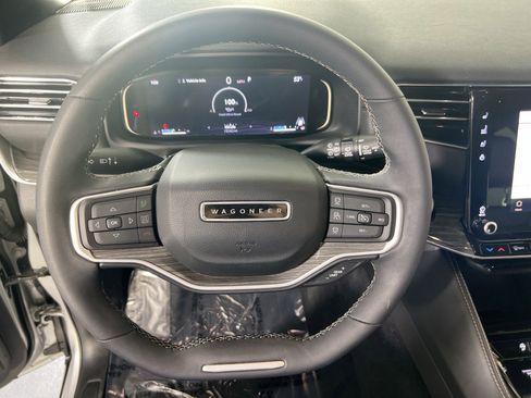 Used 2022 Jeep Wagoneer Series II image 11