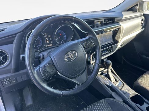 Used 2018 Toyota Corolla iM image 11