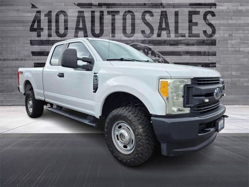 Used 2017 Ford F250 XL w/ FX4 Off-Road Package AWD/4WD image 1