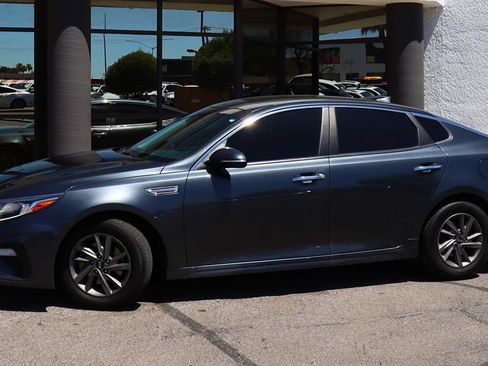 Used 2020 Kia Optima LX FWD image 4