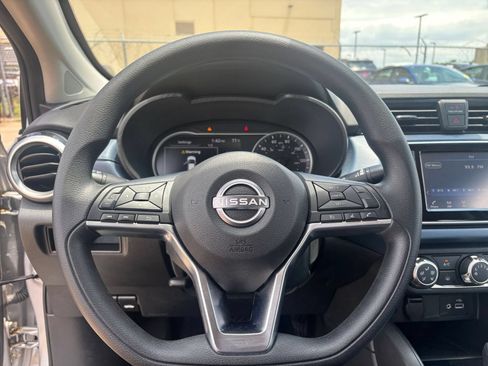 Used 2025 Nissan Versa SV FWD image 25