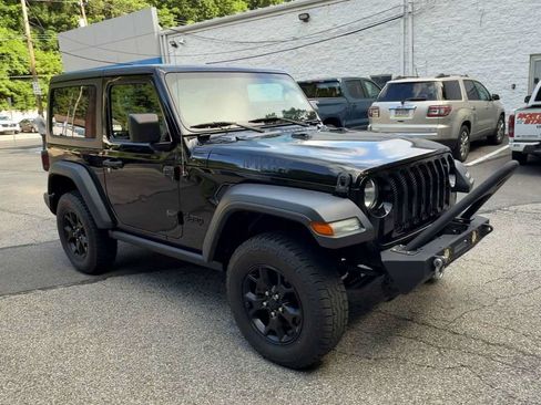 Used 2020 Jeep Wrangler Sport AWD/4WD image 2