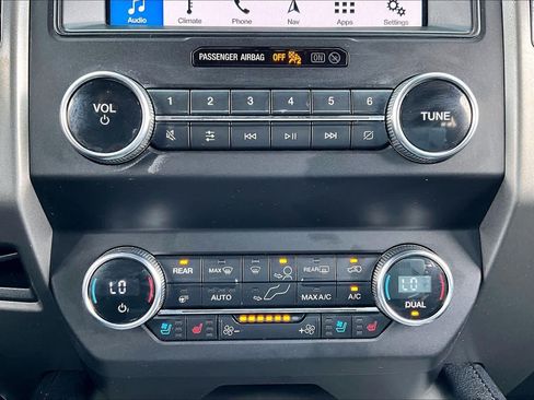 Used 2019 Ford Expedition XLT w/ Equipment Group 202A RWD image 34