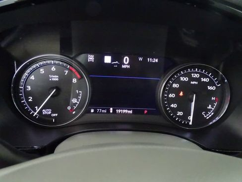 Used 2023 Cadillac XT6 Premium Luxury w/ Technology Package AWD/4WD image 18