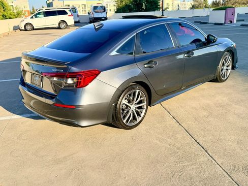 Used 2023 Honda Civic Touring image 11