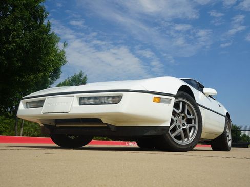 Used 1989 Chevrolet Corvette Convertible image 5
