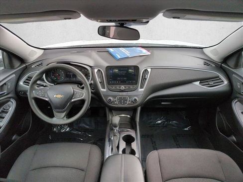 Used 2024 Chevrolet Malibu LT FWD image 15