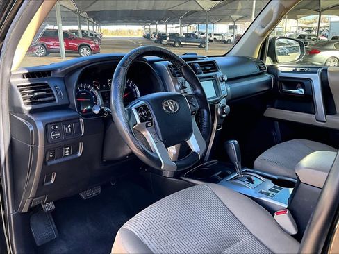 Used 2014 Toyota 4Runner SR5 image 15