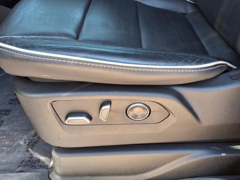 Certified 2024 Cadillac Escalade Premium Luxury image 21