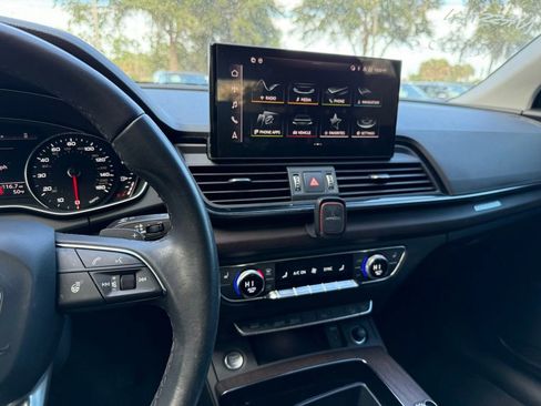 Used 2023 Audi Q5 2.0T Premium w/ Convenience Package image 22