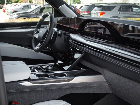 Used 2026 Cadillac Escalade V image 40